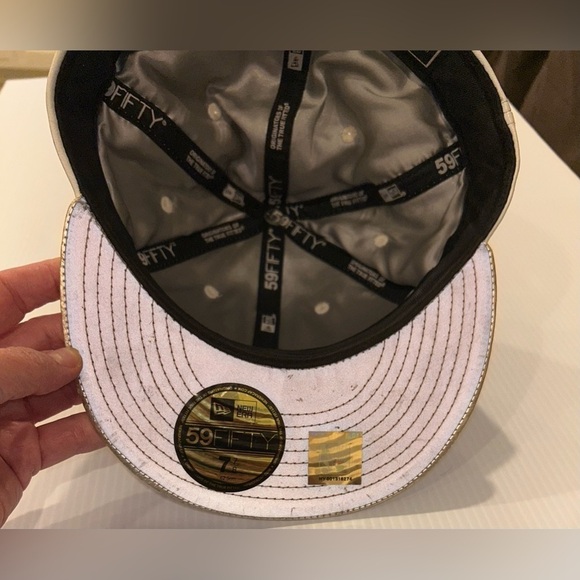 Chicago Bulls New Era 59Fifty 100% Leather Cap size 7-7/8 NWT - Picture 4 of 10